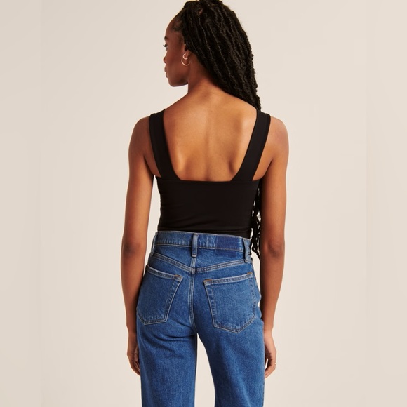 Abercrombie Double-Layered Seamless Fabric Squareneck Bodysuit in Black - Picture 3 of 4